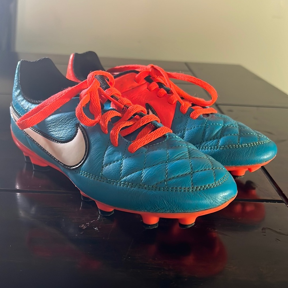 Nike Tempo Toddler Soccer Shoes 1.5Y